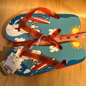 Peanuts Snoopy Surf Flip Flops Women's Small (5/6)